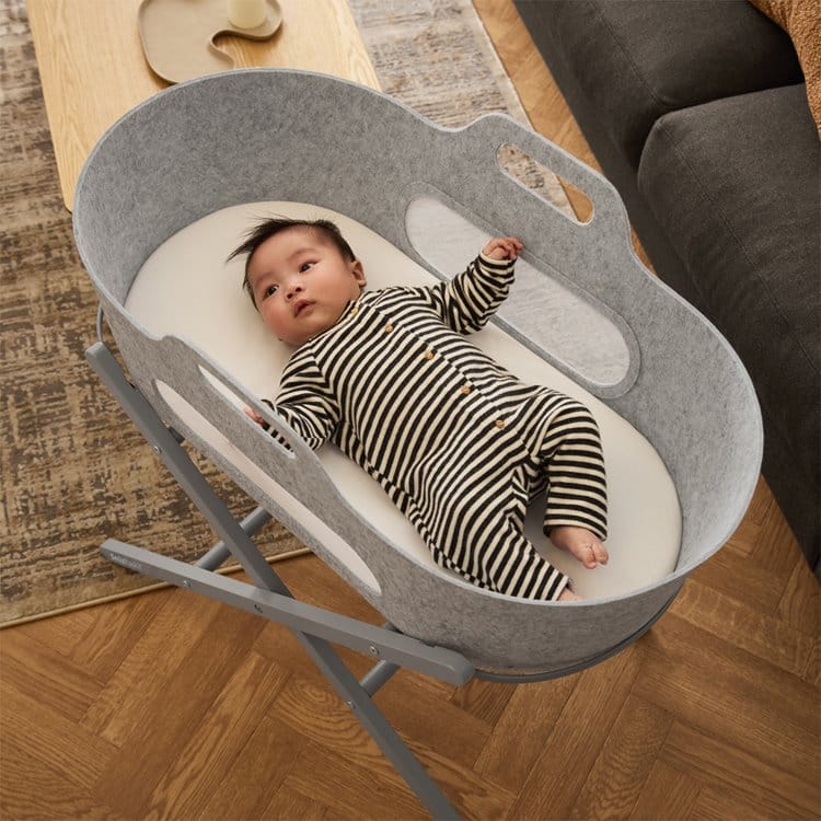 SnuzBaskit Light Grey Moses Basket & Dove Stand - Image 2
