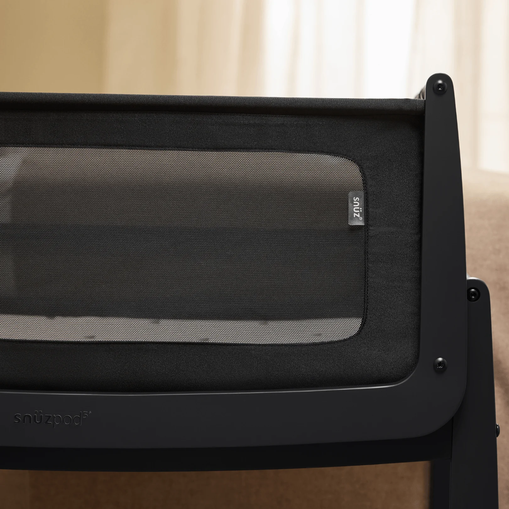 SnuzPod5 Bedside Crib Graphite - Image 4