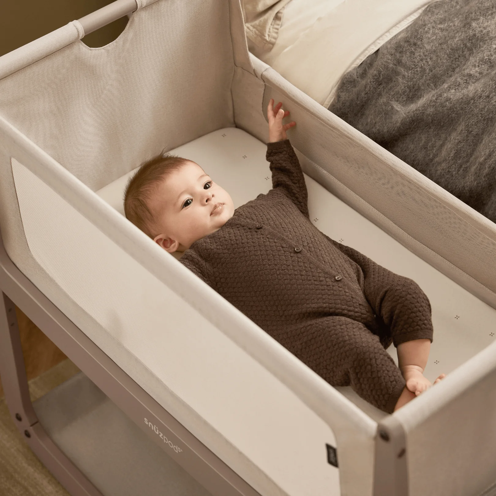 SnuzPod5 Bedside Crib Mocha - Image 3