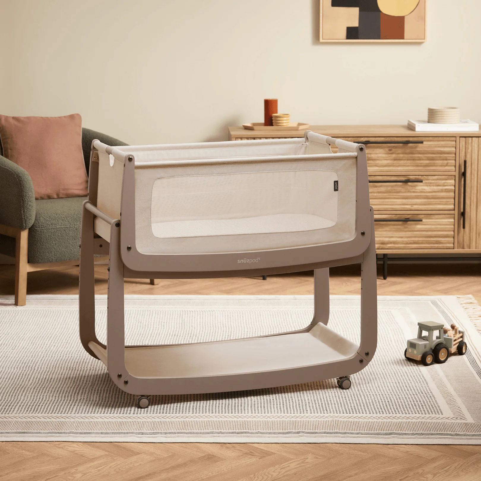 SnuzPod5 Bedside Crib Mocha - Image 6
