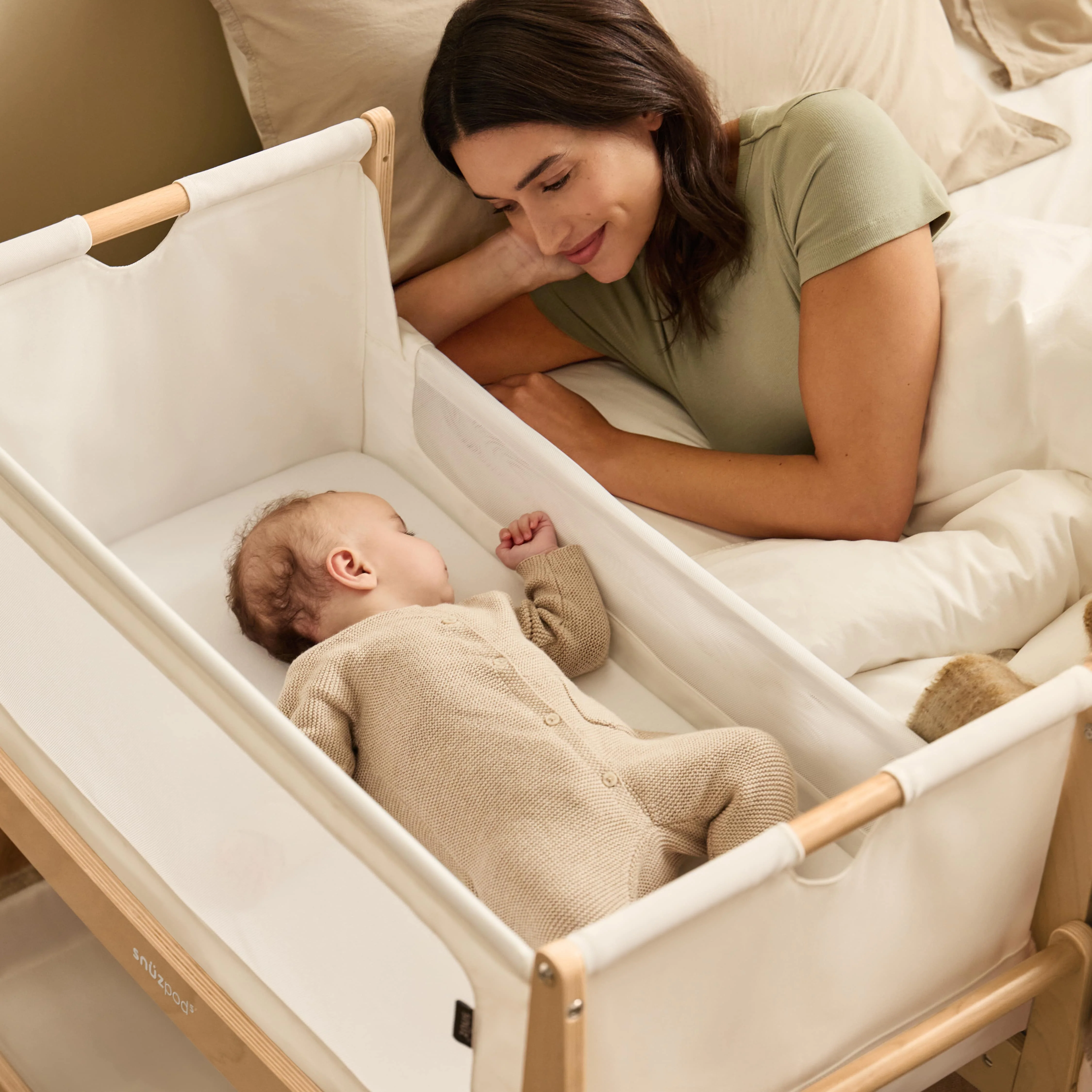 SnuzPod5 Bedside Crib Natural - Image 5