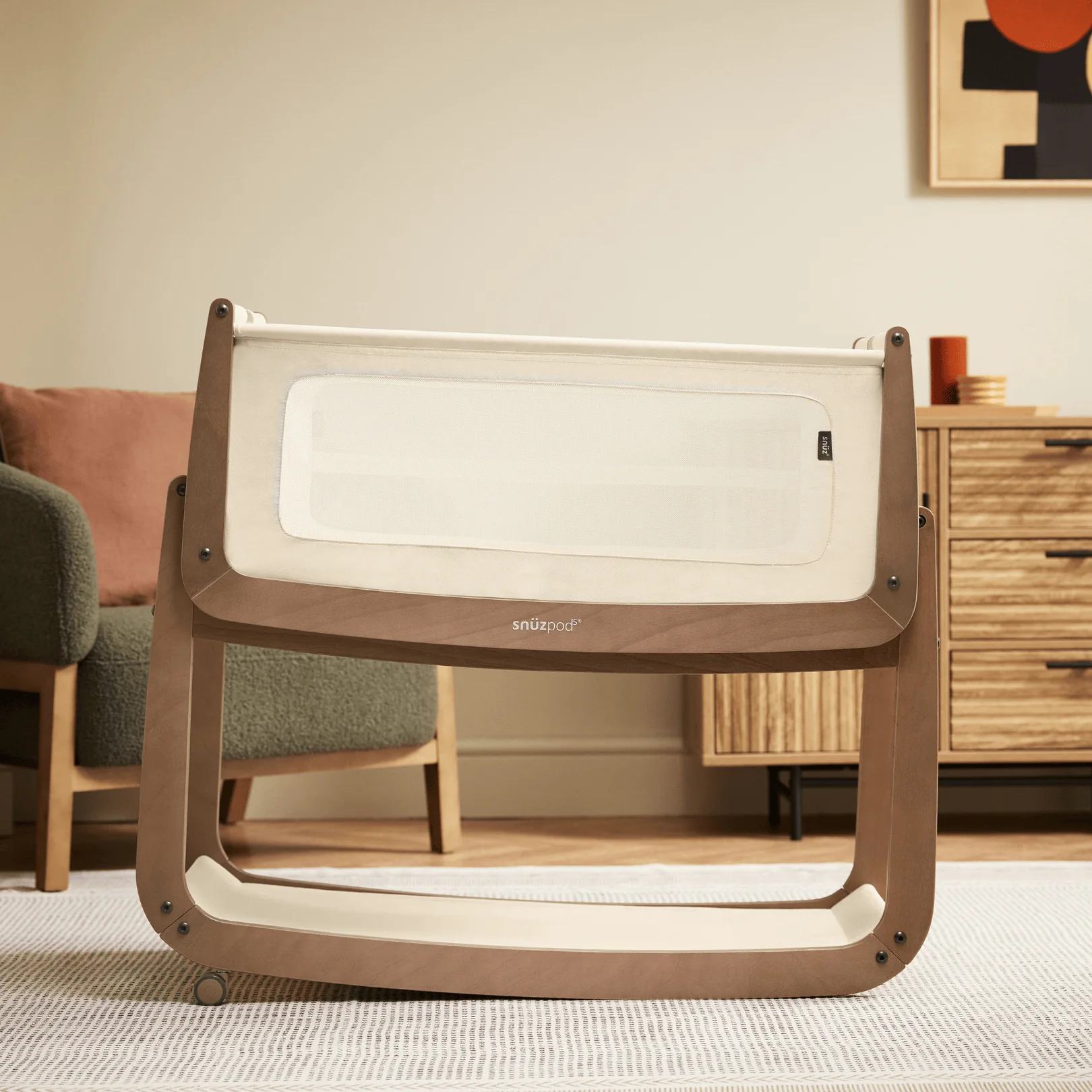 SnuzPod5 Bedside Crib Walnut - Image 9